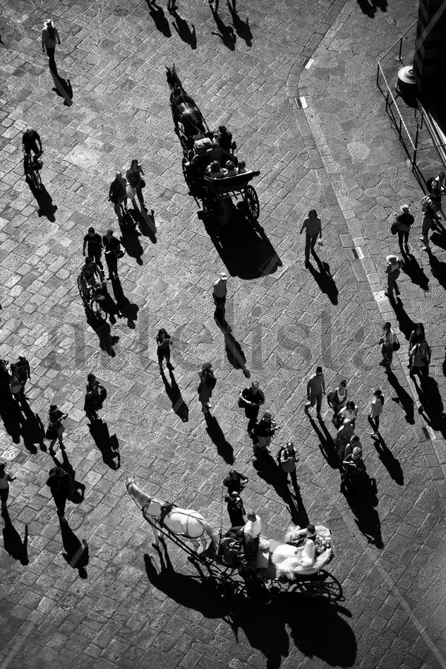 LA NOVIA EN LA PLAZA DEL DUOMO
