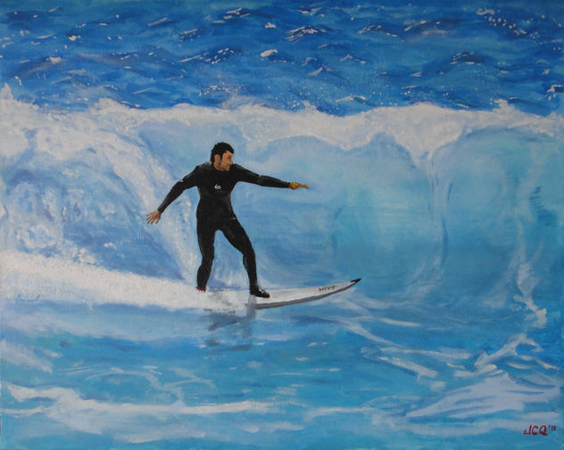 Sor Héktor ridin' the waves