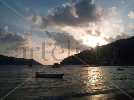 Boats, ocean: Paradise
