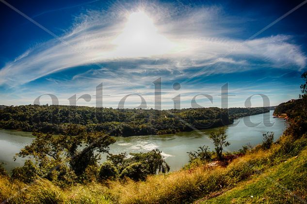 Río Iguazú Naturaleza Color (Digital)