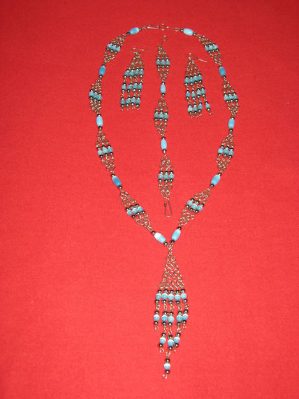 Collar,aretes y...