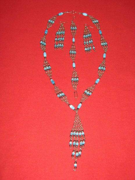 Collar,aretes y...
