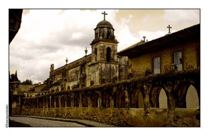 Pátzcuaro. Templo...
