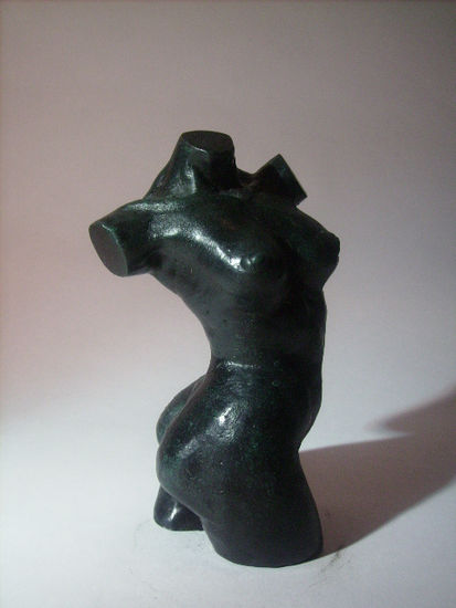 TORSO FEMENINO Bronce Figurativa