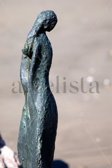 Virgen del viento Mixed Figurative