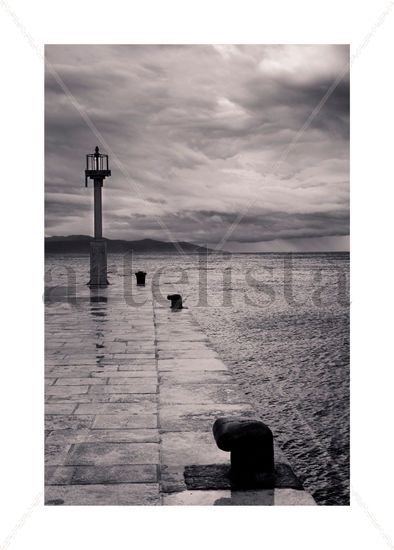 FARO Travel Black and White (Digital)