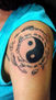 ying yang con frases alrededor...