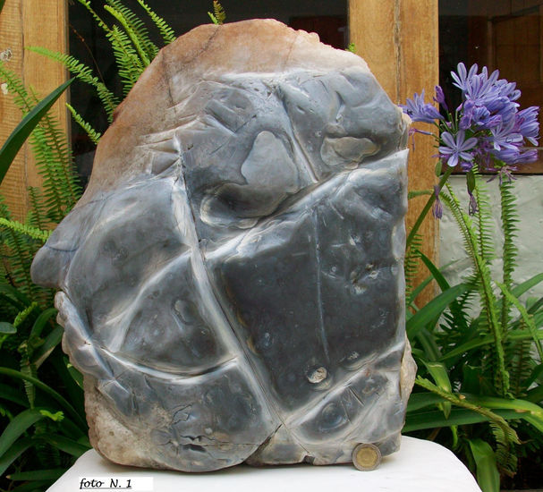 rostro energetico en cuarzo azul cielo Stone Figurative