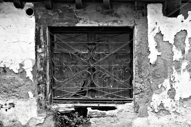 RUINAS III