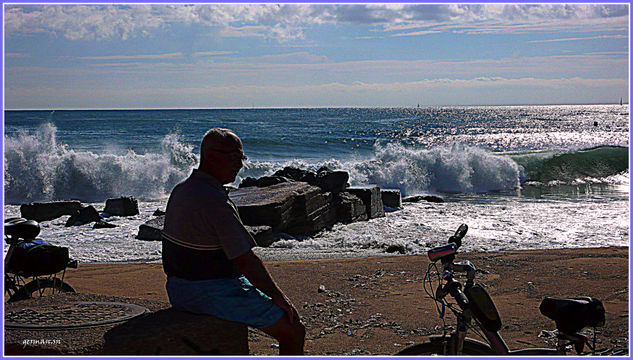 EL VIEJO FRENTE AL HORIZONTE Photojournalism and Documentary Color (Digital)