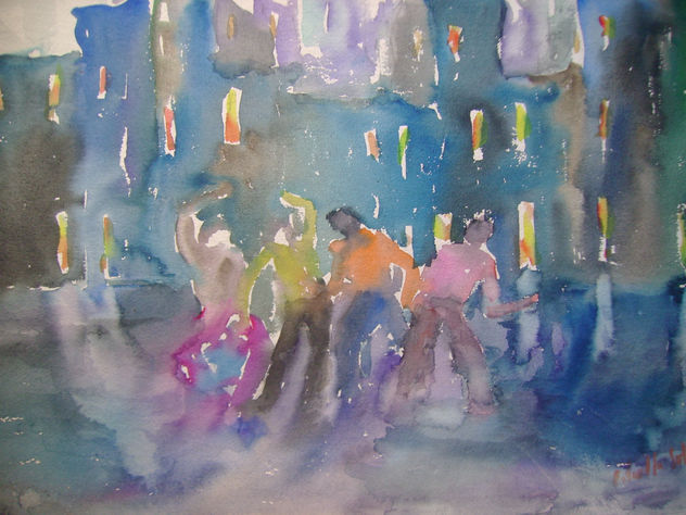 Jovenes danzando en calle.