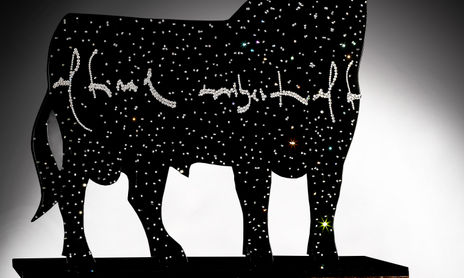 Toro de Osborne by Swarovski
