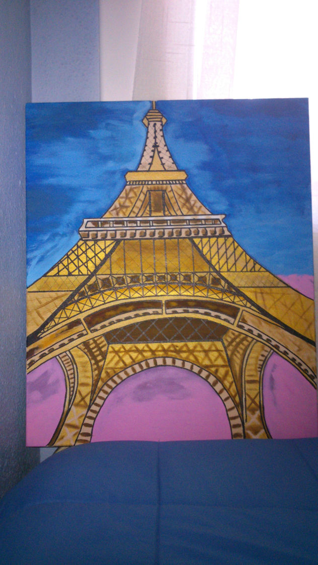 torre eiffel desde abajo