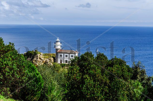 Lighthouse/ Faro Nature Color (Digital)