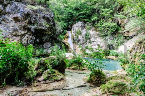Waterfall/ Cascada