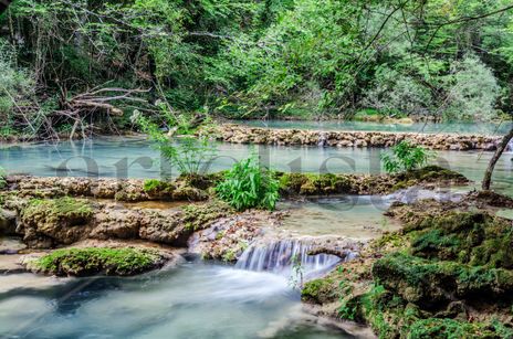 The blue river/ El...
