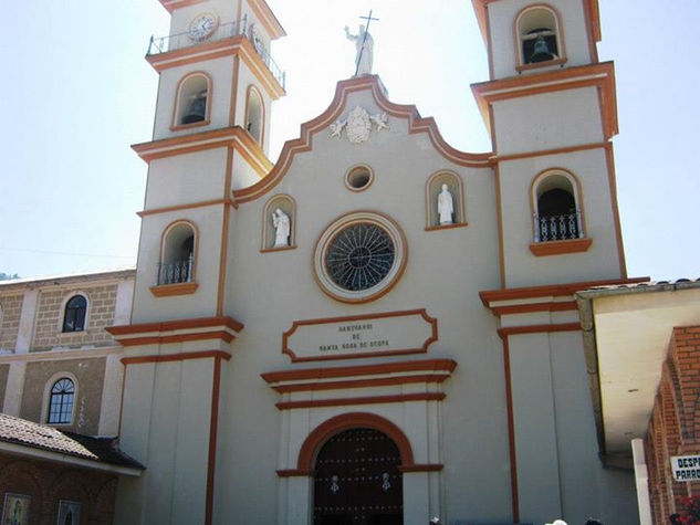 Bella  iglesia de Ocopa  en Huancayo Arquitectura e interiorismo Color (Digital)