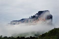 Tepuy entre nubes, (1)