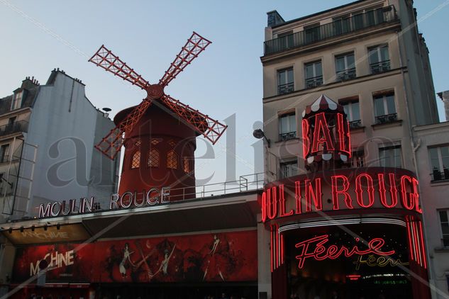 Moulin Rouge Travel Color (Digital)