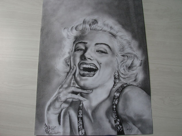 Marilyn Pencil