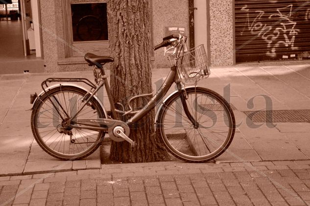 bicicleta Viajes Blanco y Negro (Digital)