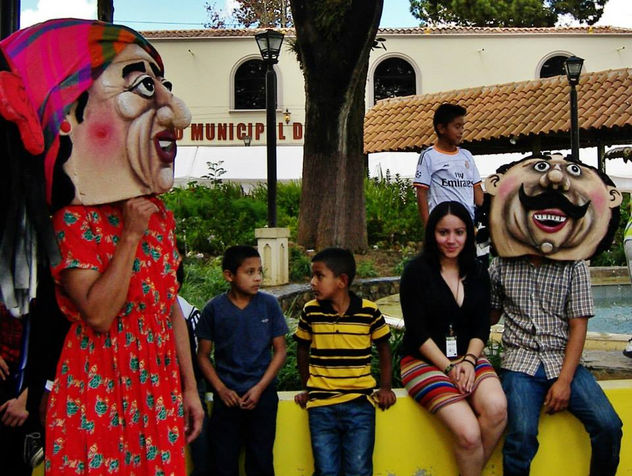 MASCARONES CARICATURESCOS, RUTA LENCA