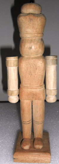 cascanuez Carving Figurative