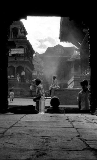 Patan, en las estribaciones del templo de Brahma Otras temáticas Blanco y Negro (Química)