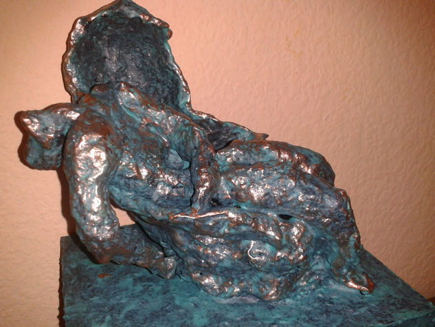 PIEDAD Metal Figurative