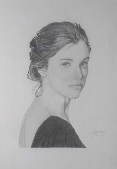 Jessica De Gouw Graphite