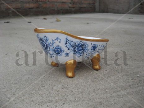 Small tub