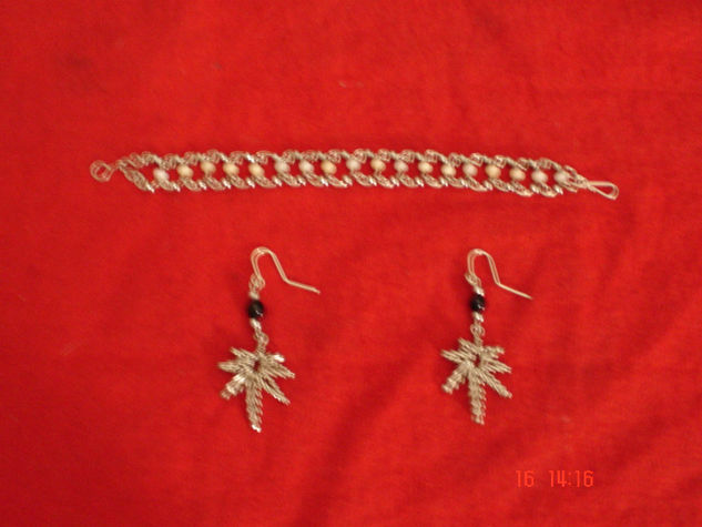 Pulsera y aretes Bisutería Joyería y Bisutería