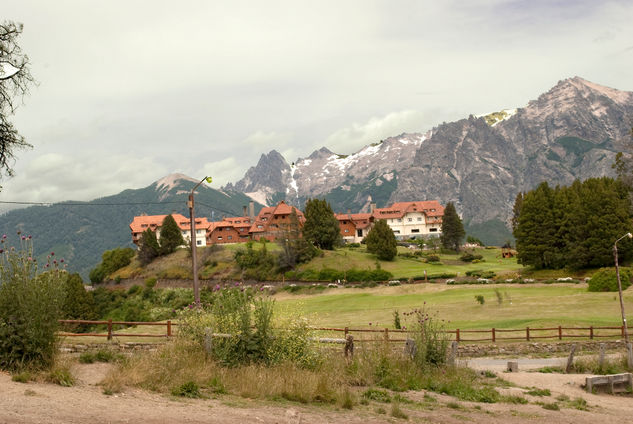 Hotel Yao Yao, Bariloche Travel Color (Digital)