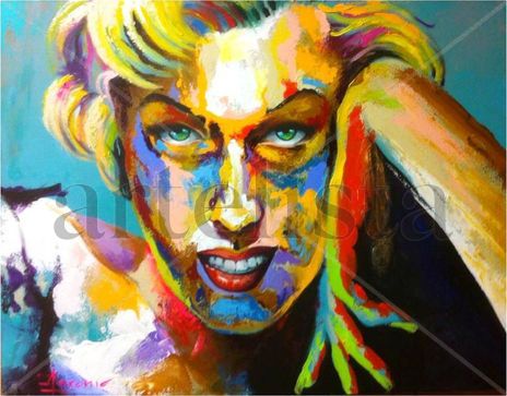 Marily Body Paint.