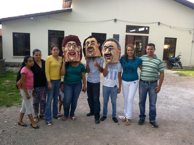 MASCARONES CARICATURESCOS, OJOJONA