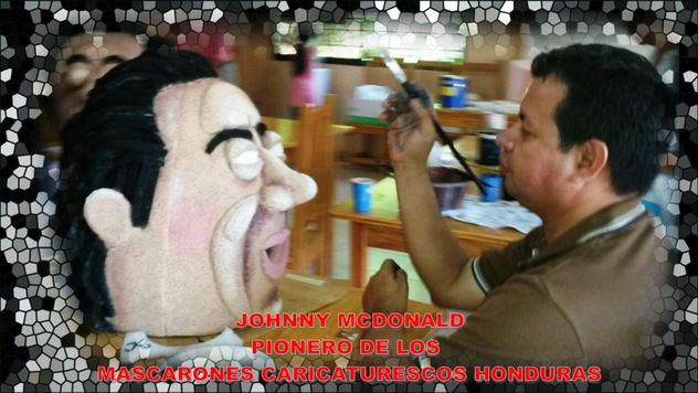 johnny mcdonald  mascarones caricaturescos