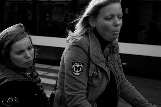 Amsterdam Moments (3) - En la bicicleta Fotoperiodismo y documental Blanco y Negro (Digital)