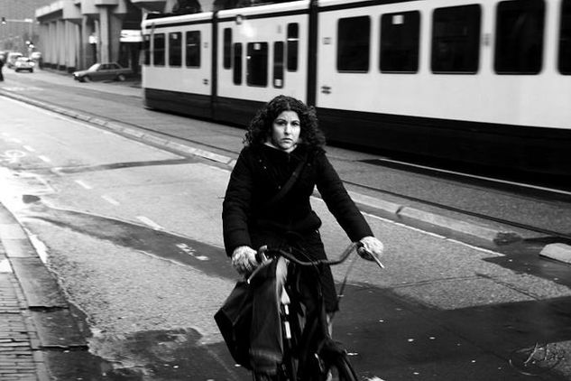 Amsterdam Moments (21) - Sin título Other Themes Black and White (Digital)