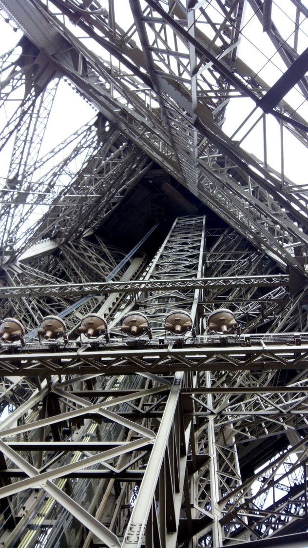 TORRE EIFFEL 2