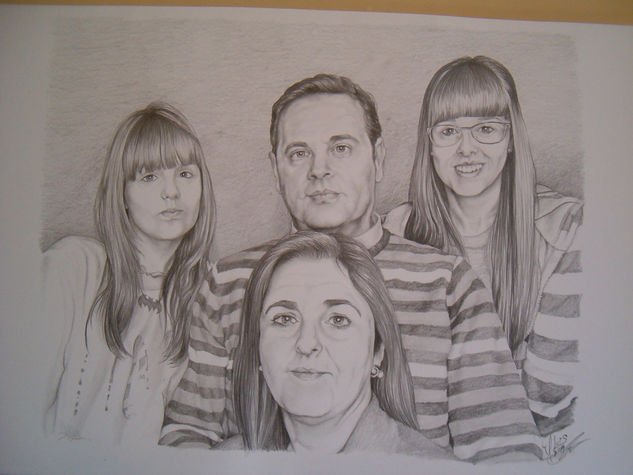 FAMILIA Charcoal