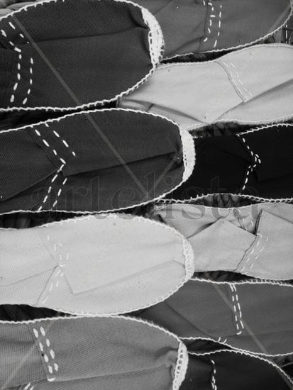 Mediterranean shoes Retrato Blanco y Negro (Digital)