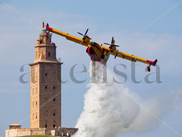 Torre de Hercules con 43 Grupo Otras temáticas Color (Digital)