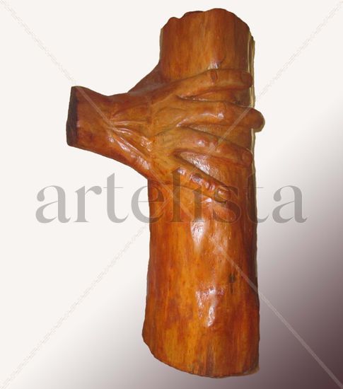 La Mano del Creador Madera Figurativa