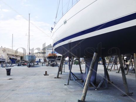 Boat and port