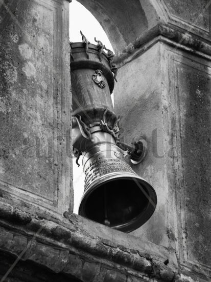 Bell Photojournalism and Documentary Black and White (Digital)