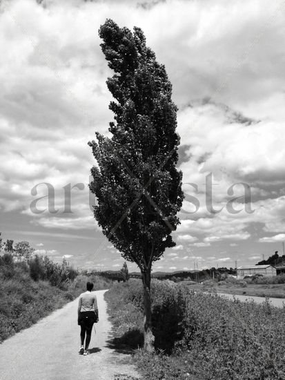 Caminar Retrato Blanco y Negro (Digital)