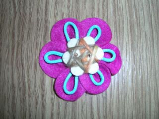 broche flor rosa