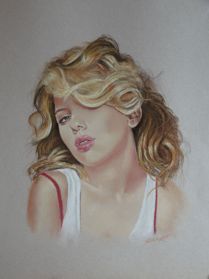 SCARLETT Pastel Paper Portrait