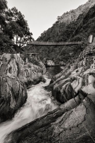 Caida de agua Nature Black and White (Digital)