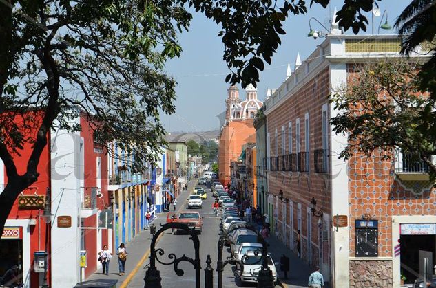 Calle que lleva al zocalo Architecture and Interiorism Color (Digital)